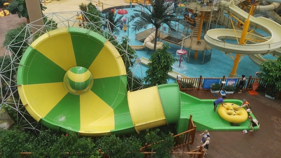 Lucu Fiberglass Air Slides Tinggi 16m Tantrum Lembah Kapasitas 480 Riders / h untuk Water Park
