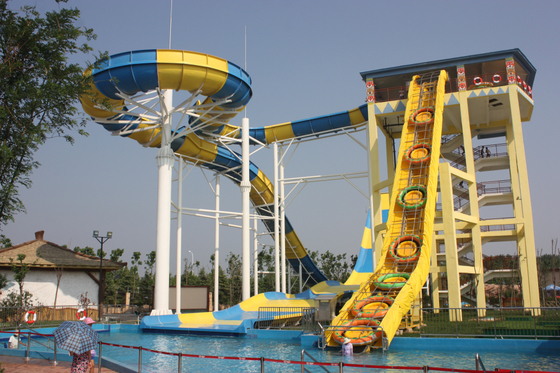 Tingkatkan Taman Air Anda dengan Slide Air Serat Kaca yang awet untuk Bersepeda Boomerang yang Menyenangkan