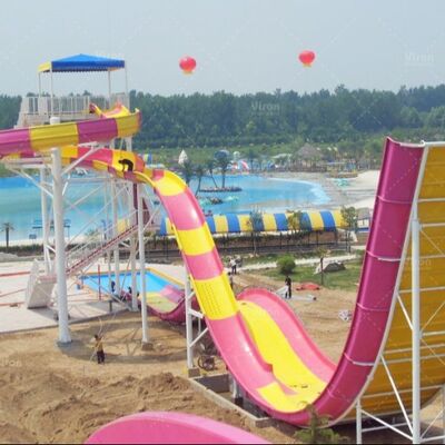 Slide air boomerang serat kaca tahan lama dengan ketinggian 18,75m dan kapasitas 1080 pengendara / jam untuk taman air