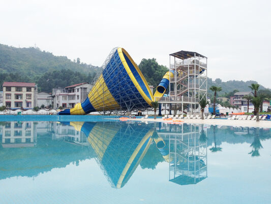 Slide Air Tornado yang disesuaikan dengan bahan serat kaca, ketinggian platform 14,6m, dan kapasitas 720 pengendara per jam