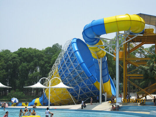 Slide Air Tornado yang disesuaikan dengan bahan serat kaca, ketinggian platform 14,6m, dan kapasitas 720 pengendara per jam