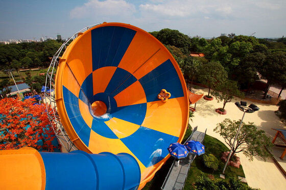 Slide Tornado Slide Air Serat Kaca dengan Rakit 4 Orang 720 Penunggang / Jam dan Baja Galvanis Panas