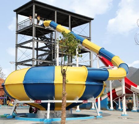 Space Bowl Water Slide dengan Ketinggian Platform 10,65m, Kapasitas 180 orang, dan Hot-dip Galvanized Steel Structure