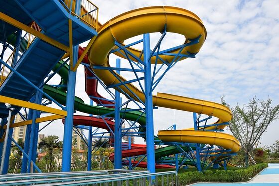 Slide Air Spiral Multi Lane yang Disesuaikan untuk Taman Air - Produsen Audit SGS