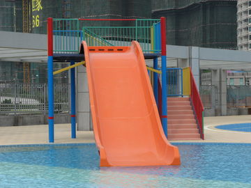 Fiberglass Kids&#39; lebar Water Slide, 5.0m Tinggi Slides untuk Water Park