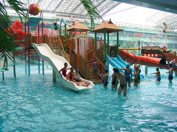 Peralatan Aqua Park Indoor / Outdoor, Taman Bermain air anak untuk Family Fun disesuaikan